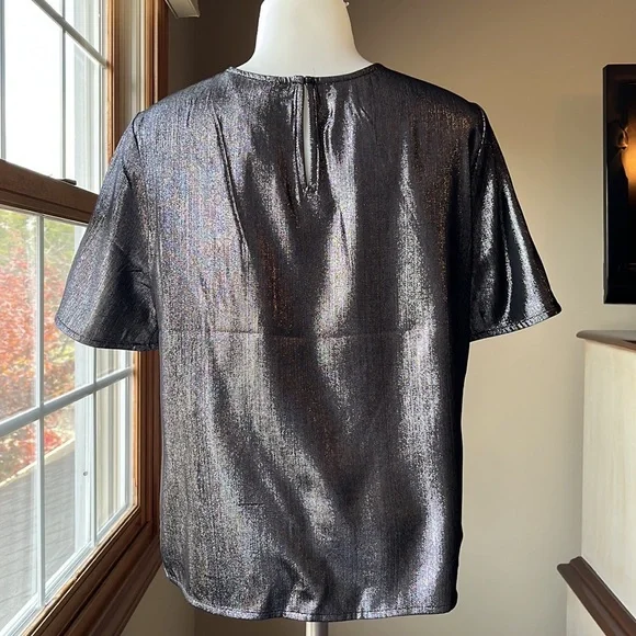 Sheeny Metallic Top - Picture 4 of 6